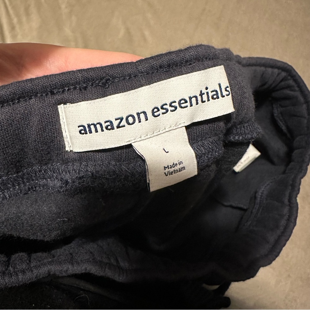 Amazon essentials cargo sweatpants - Picture 4 of 4